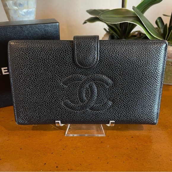 CHANEL CC Logo Black Caviar Skin Frame Kisslock Purse Long Bifold Wallet - Picture 9 of 9